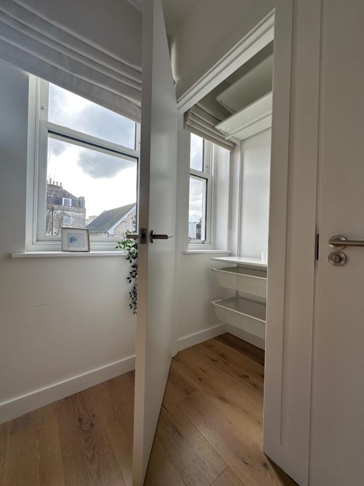 Contemporary Pied A Terre In The Heart Of Bath Apartment Ngoại thất bức ảnh